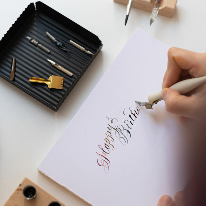 Kalligraphie: Fortgeschrittenen-Kurs mit Tintenfuchs in Wien | Ocker Studio