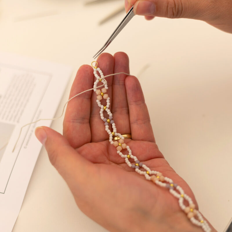 Workshop: Perlenschmuck für Anfänger*innen | 16. September 2025 – Bild 5
