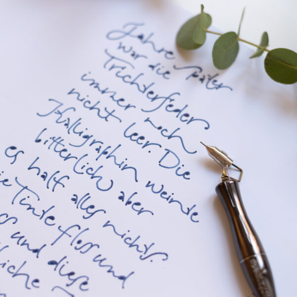 Monoline-Kalligraphie mit Trichterfeder | Tintenfuchs x Ocker Studio